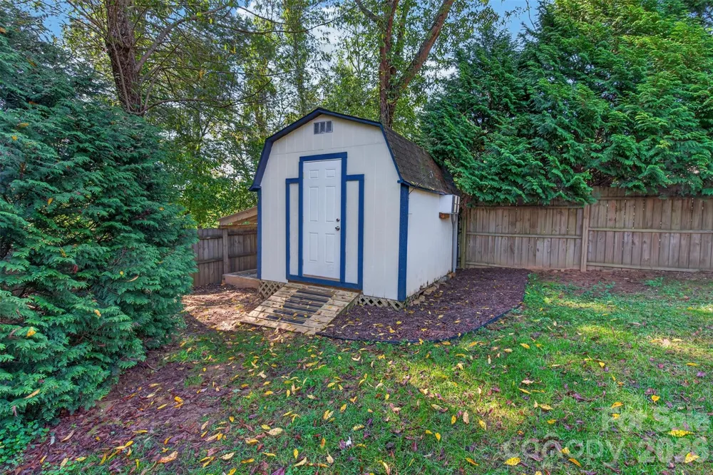 6 Enochs Way Fletcher, NC 28732