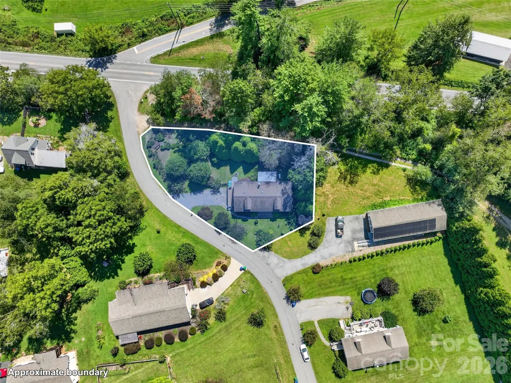 6 Enochs Way Fletcher, NC 28732