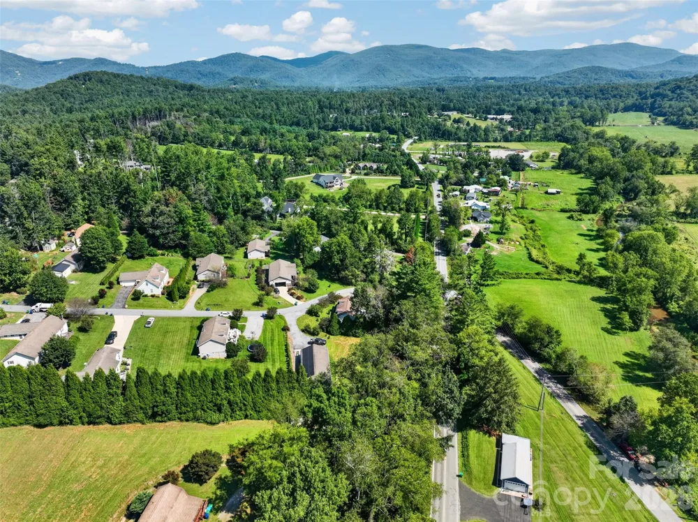 6 Enochs Way Fletcher, NC 28732