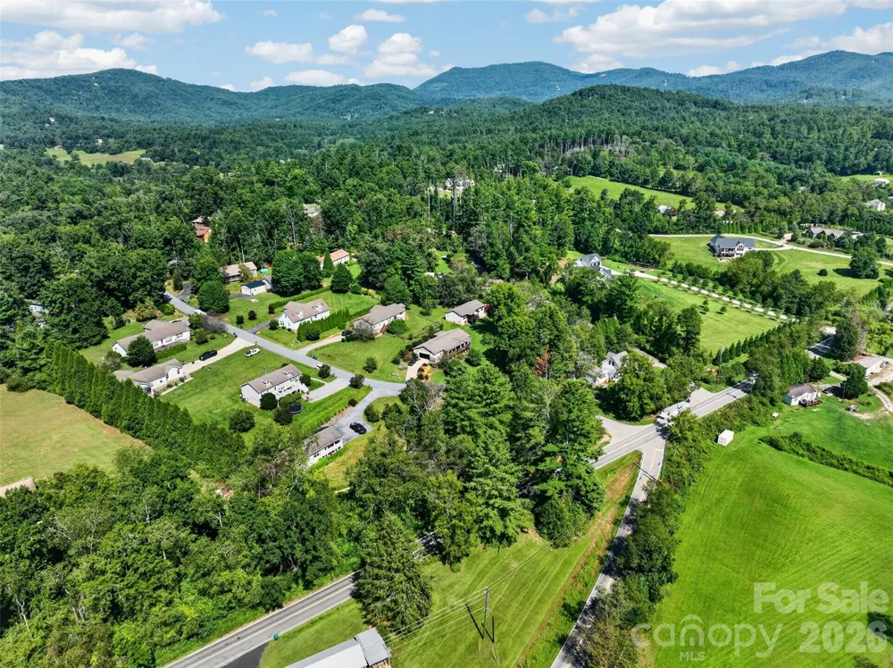 6 Enochs Way Fletcher, NC 28732