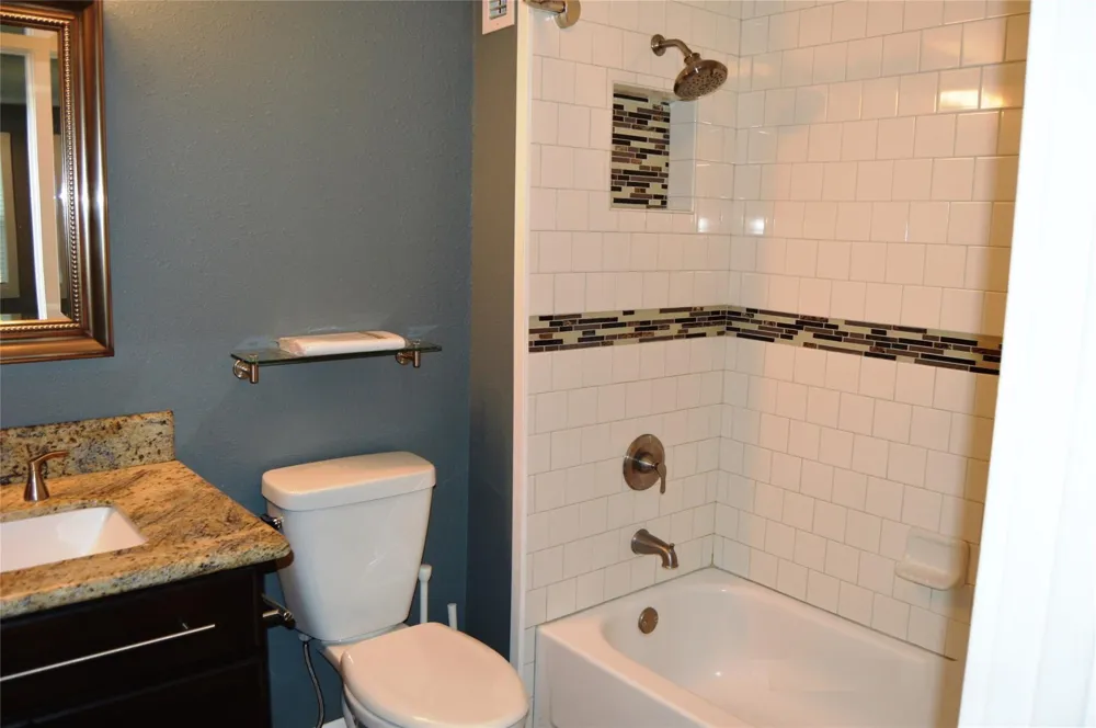 103 Elizabeth Street Cleveland, TX 77327