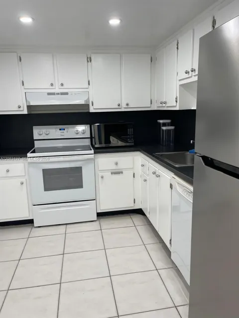 1200 NE Miami Gardens Dr #803W
