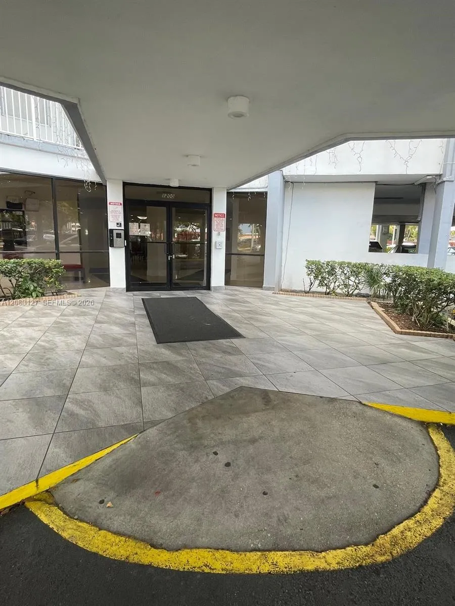 1200 NE Miami Gardens Dr #803W Miami, FL 33179