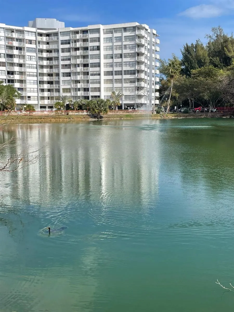 1200 NE Miami Gardens Dr #803W Miami, FL 33179