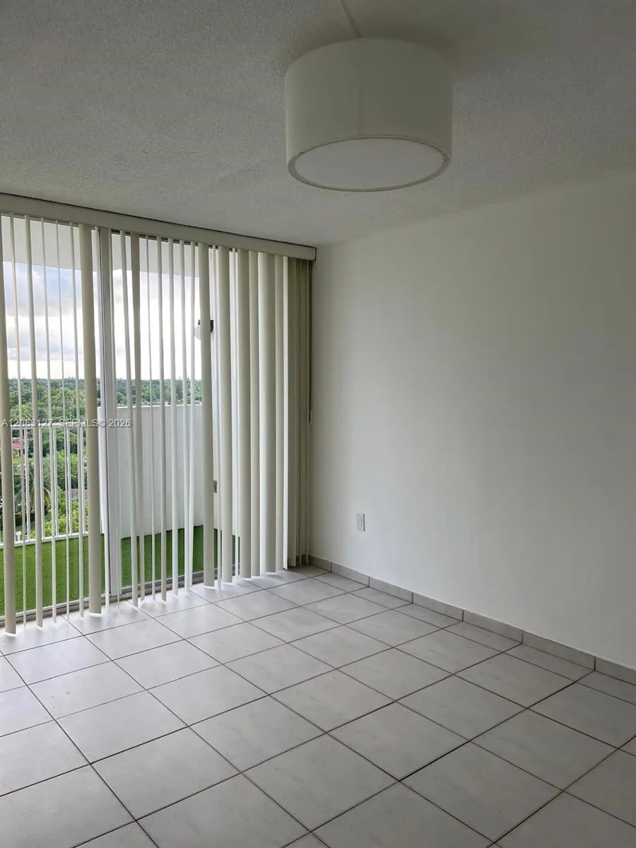 1200 NE Miami Gardens Dr #803W Miami, FL 33179