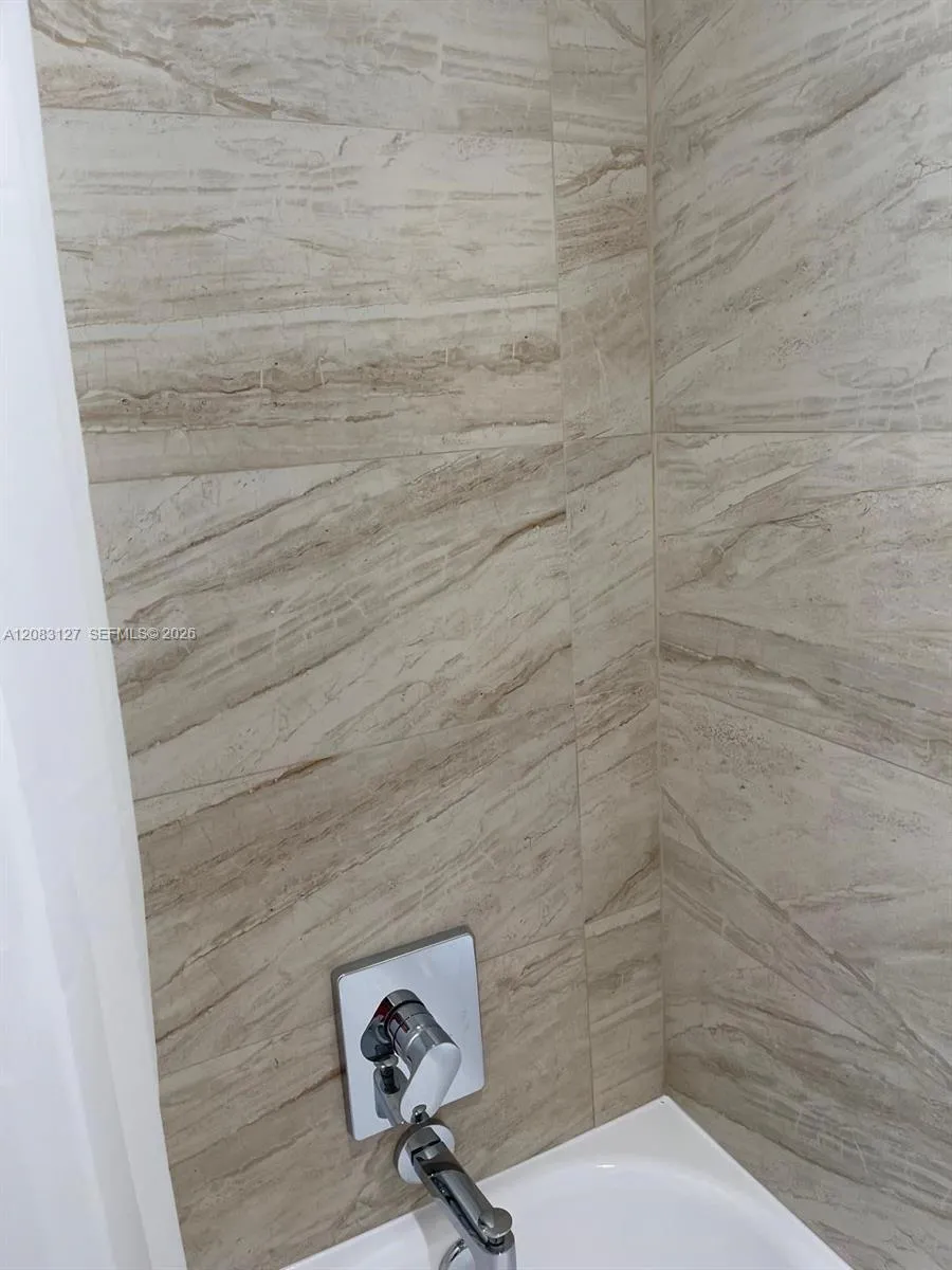 1200 NE Miami Gardens Dr #803W Miami, FL 33179