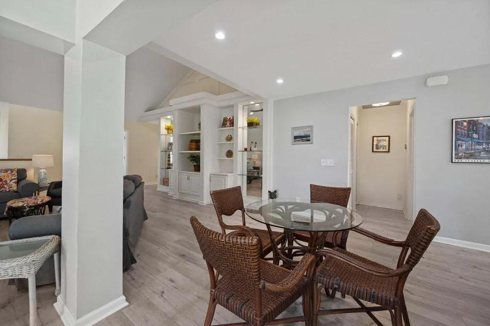 16695 TRADERS Crossing #218 Jupiter, FL 33477