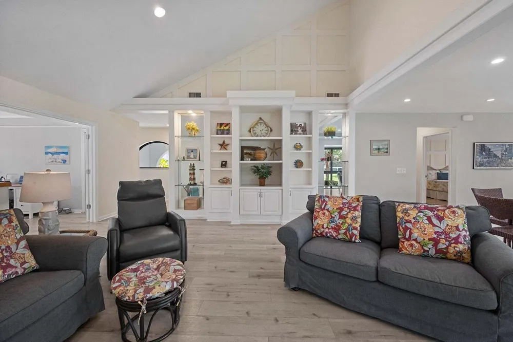 16695 TRADERS Crossing #218 Jupiter, FL 33477