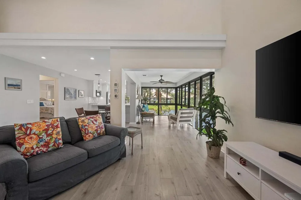 16695 TRADERS Crossing #218 Jupiter, FL 33477