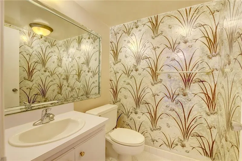 8735 RAMBLEWOOD DRIVE #212 Coral Springs, FL 33071