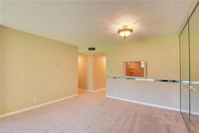8735 RAMBLEWOOD DRIVE #212 Coral Springs, FL 33071