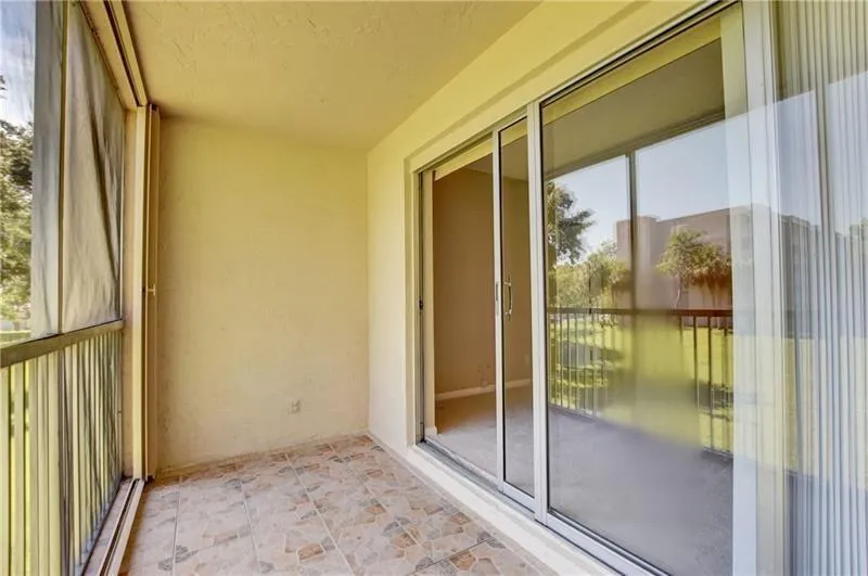 8735 RAMBLEWOOD DRIVE #212 Coral Springs, FL 33071
