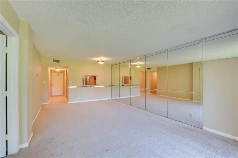 8735 RAMBLEWOOD DRIVE #212 Coral Springs, FL 33071