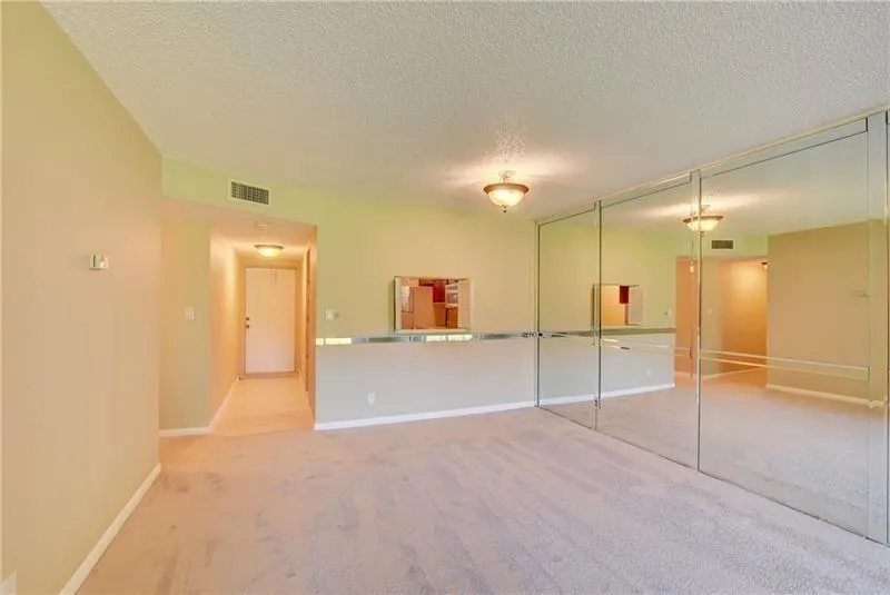 8735 RAMBLEWOOD DRIVE #212 Coral Springs, FL 33071