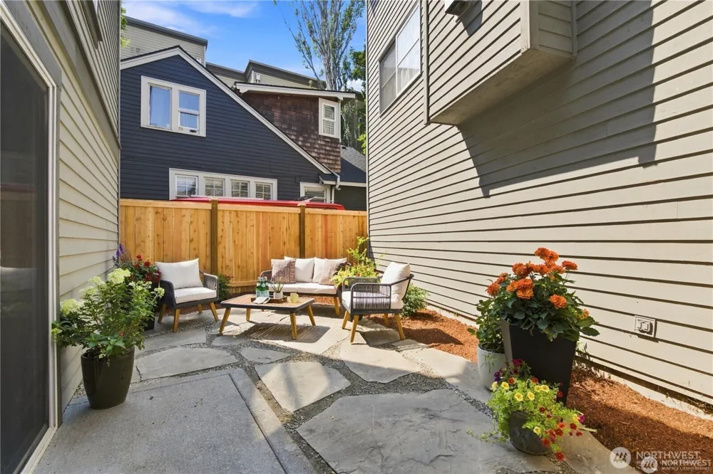 6513 24th Avenue NE #A Seattle, WA 98115