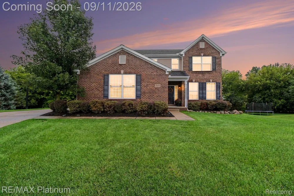 57275 Waterway Court Lyon Charter Township, MI 48165