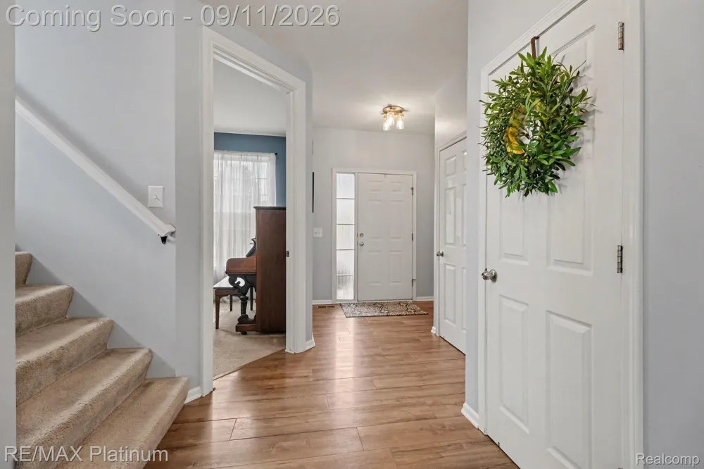 57275 Waterway Court Lyon Charter Township, MI 48165