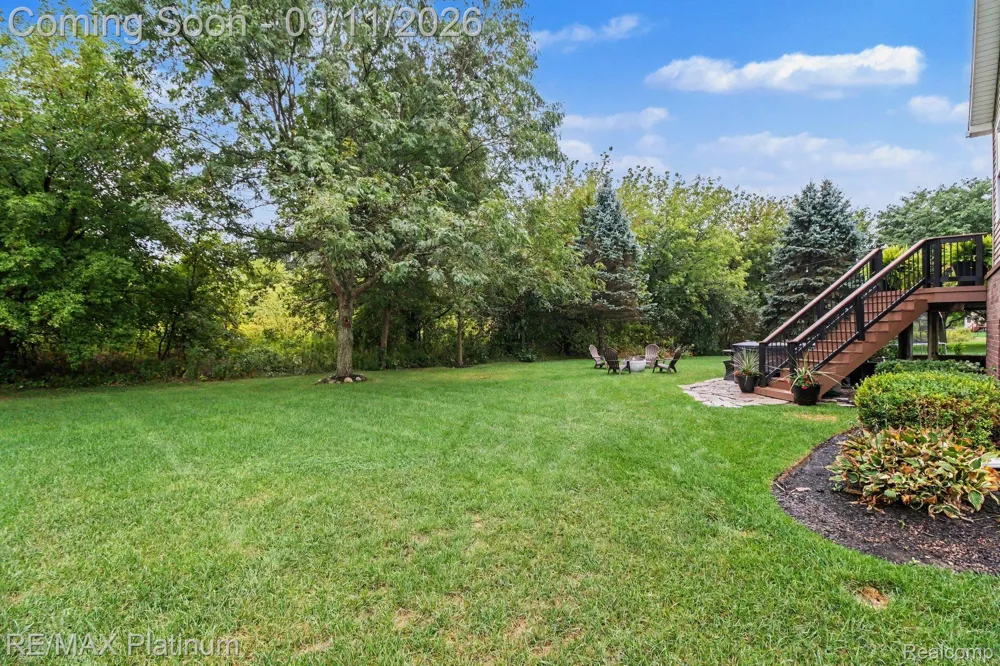 57275 Waterway Court Lyon Charter Township, MI 48165