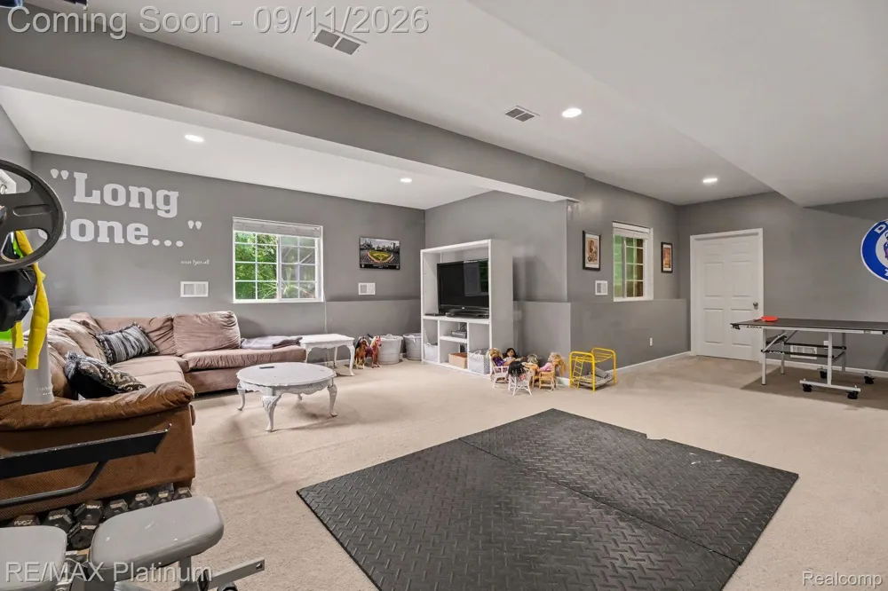 57275 Waterway Court Lyon Charter Township, MI 48165