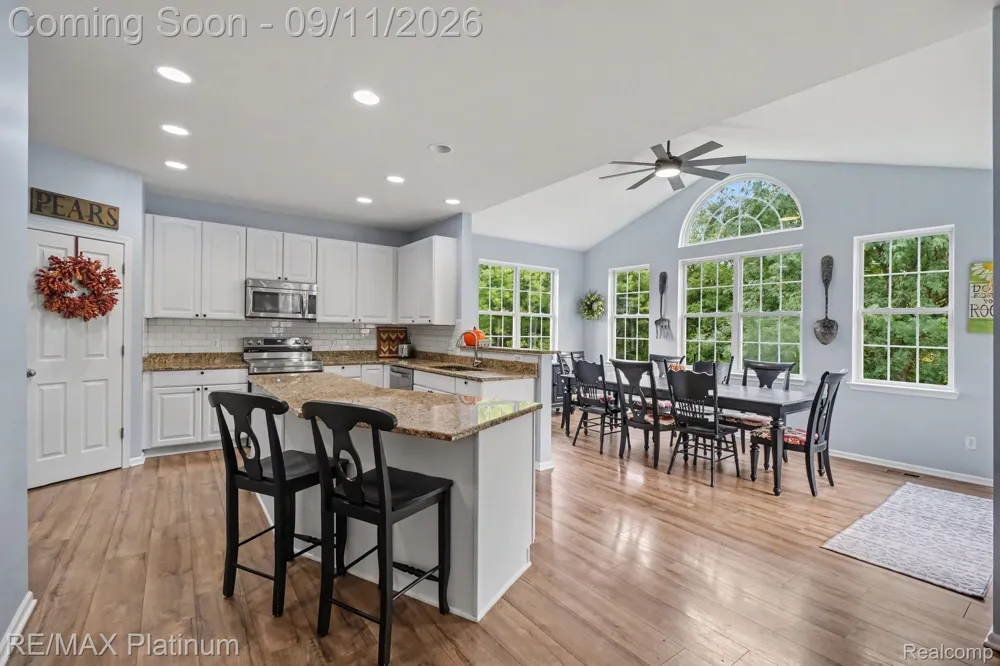 57275 Waterway Court Lyon Charter Township, MI 48165