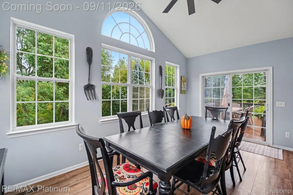 57275 Waterway Court Lyon Charter Township, MI 48165