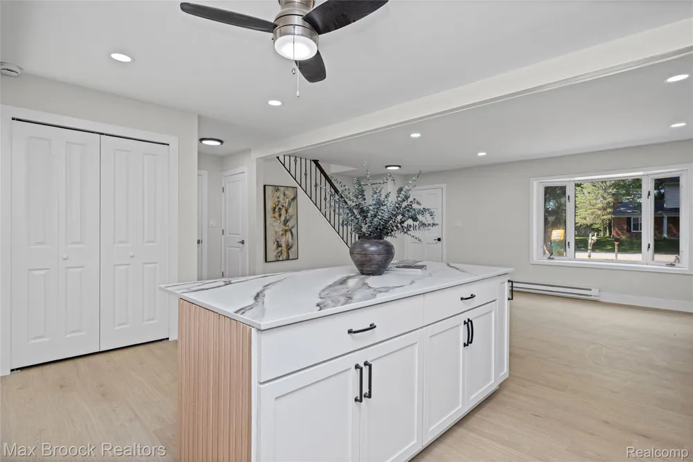 1874 Hopkins Drive Wixom City, MI 48393