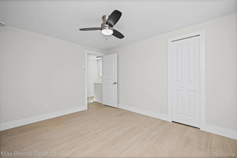 1874 Hopkins Drive Wixom City, MI 48393