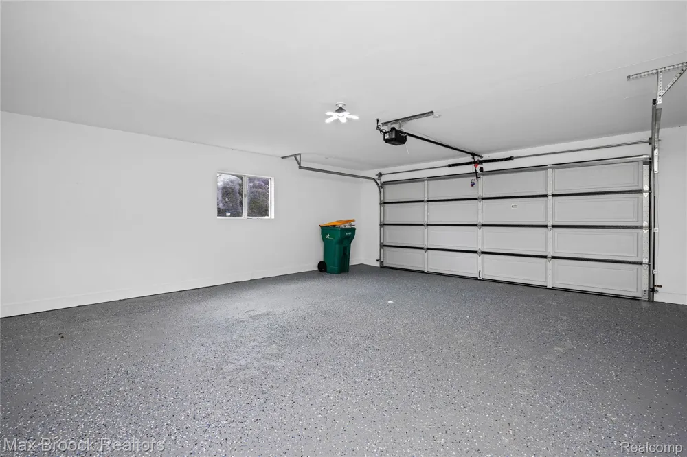 1874 Hopkins Drive Wixom City, MI 48393
