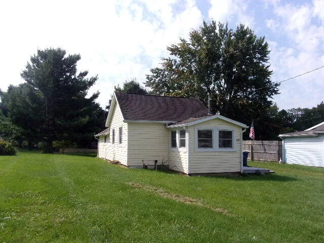 205 W Center Street Waldron Village, MI 49288