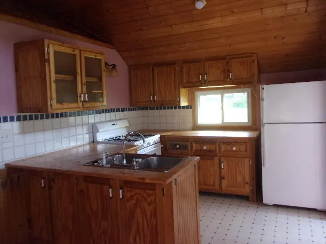 205 W Center Street Waldron Village, MI 49288