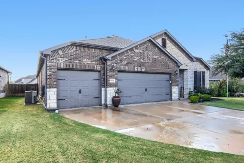 6608 Casiano Cove