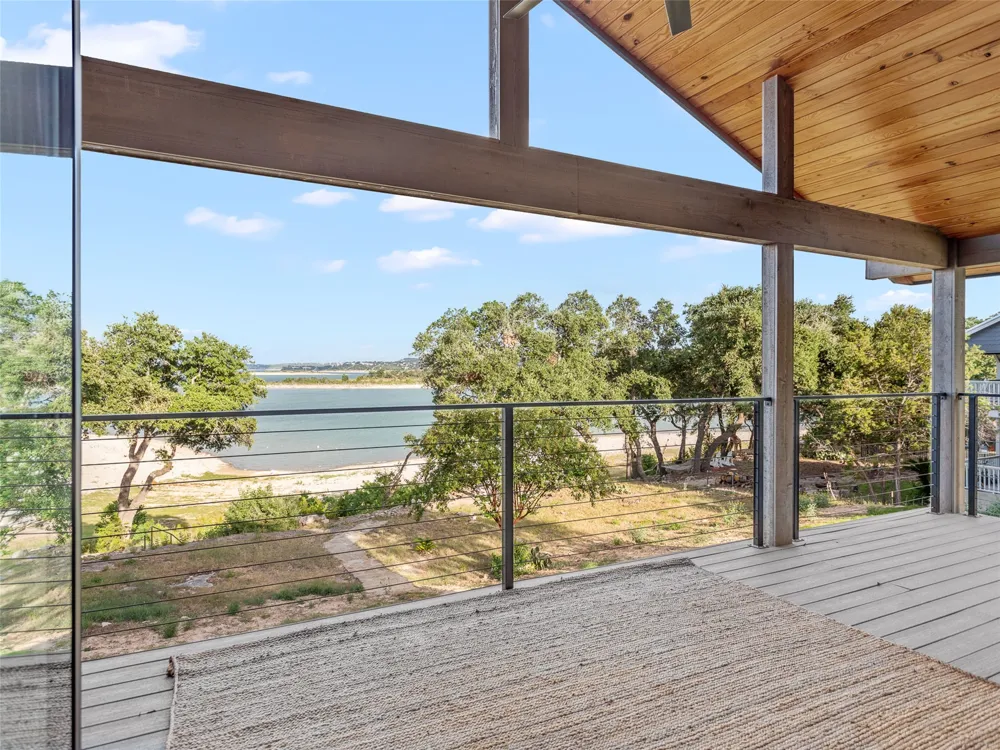 874 Lakebreeze Drive Canyon Lake, TX 78133