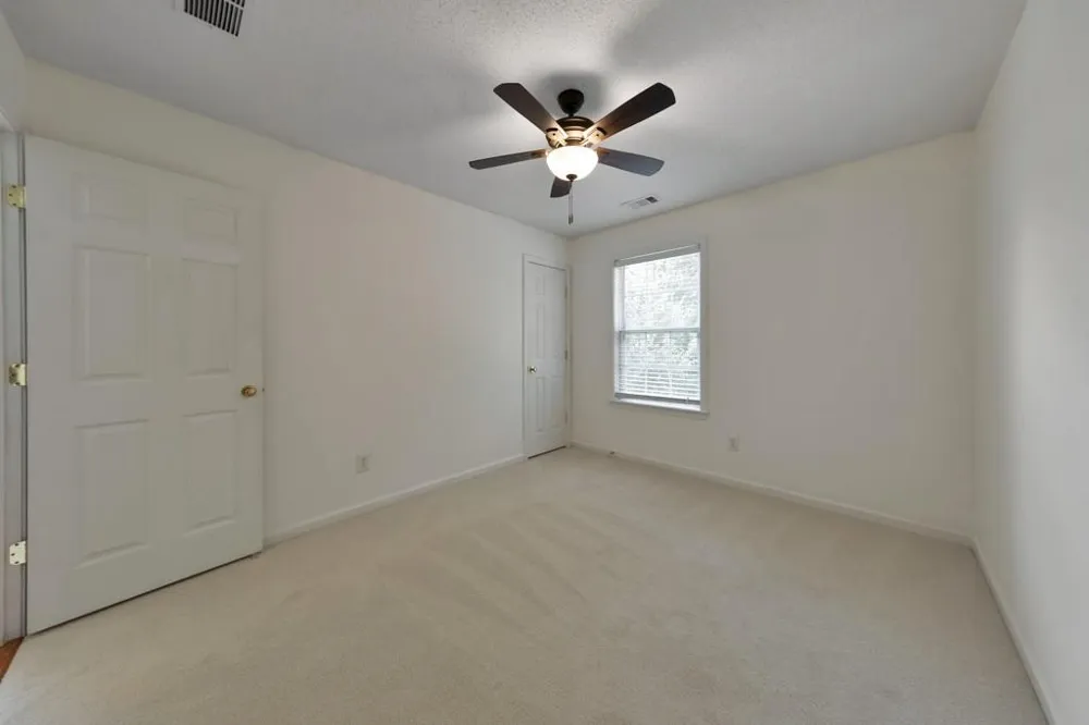 1051 Dunedin Trail Woodstock, GA 30188