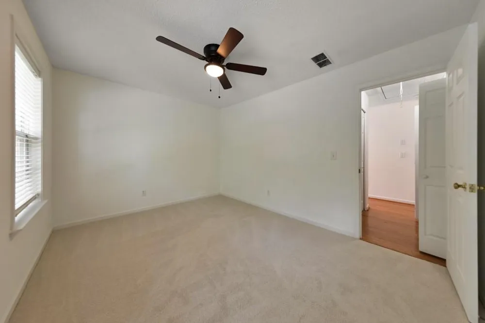 1051 Dunedin Trail Woodstock, GA 30188