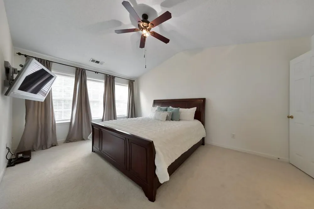1051 Dunedin Trail Woodstock, GA 30188