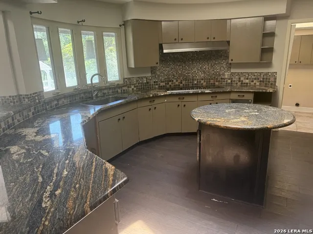 14016 MINT TRAIL DR Hill Country Village, TX 78232