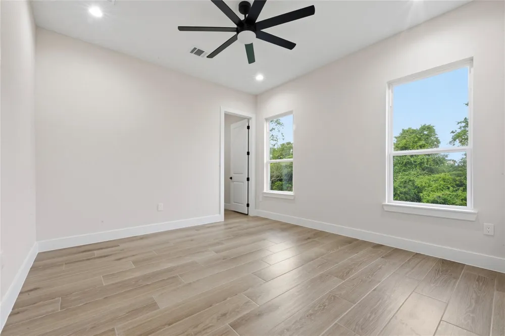 5024 Texana Dr Baytown, TX 77523