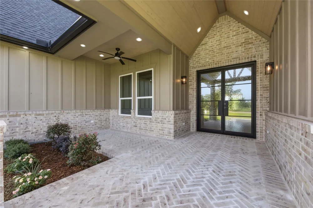 5024 Texana Dr Baytown, TX 77523