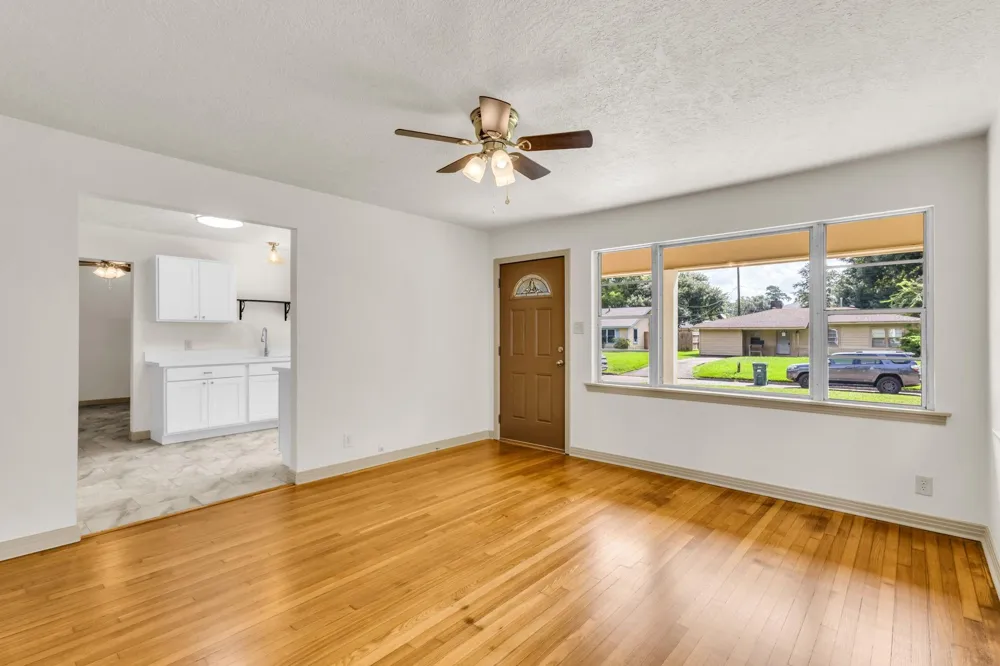 695 Callaway Drive Beaumont, TX 77706