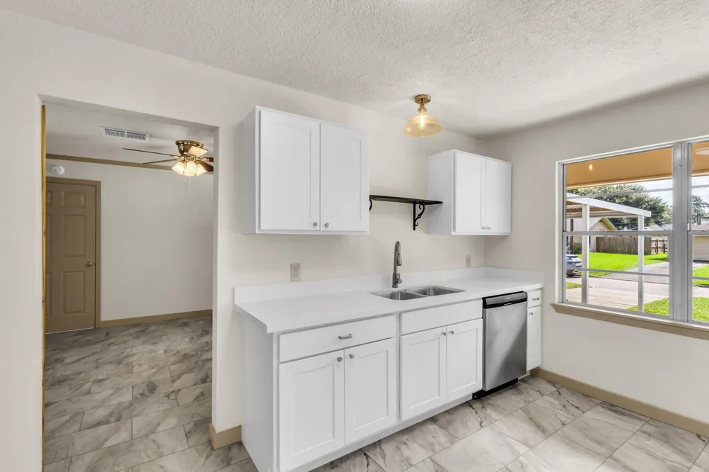 695 Callaway Drive Beaumont, TX 77706