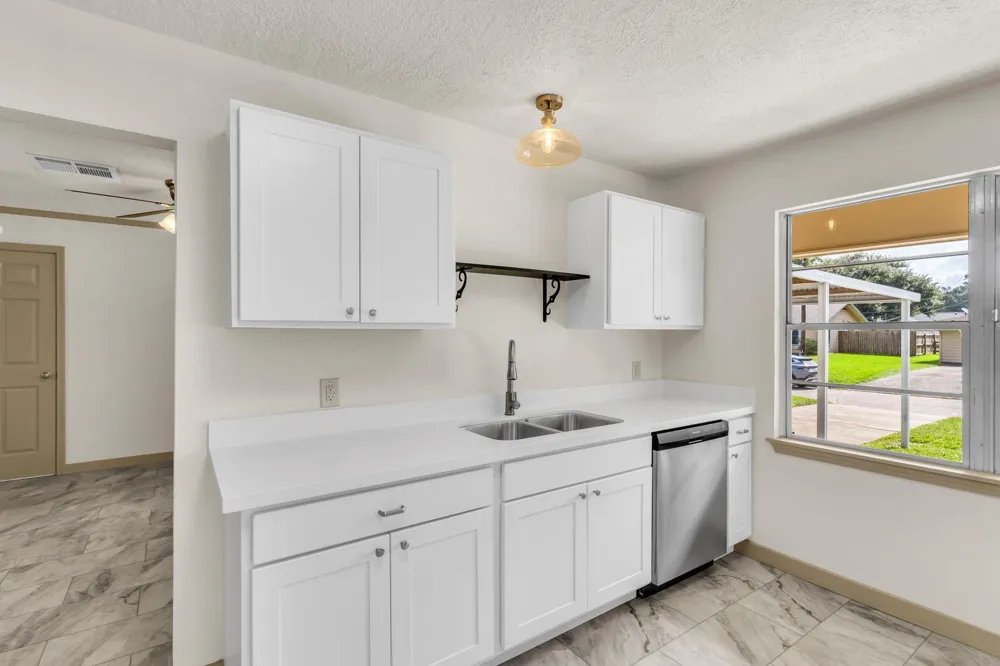 695 Callaway Drive Beaumont, TX 77706