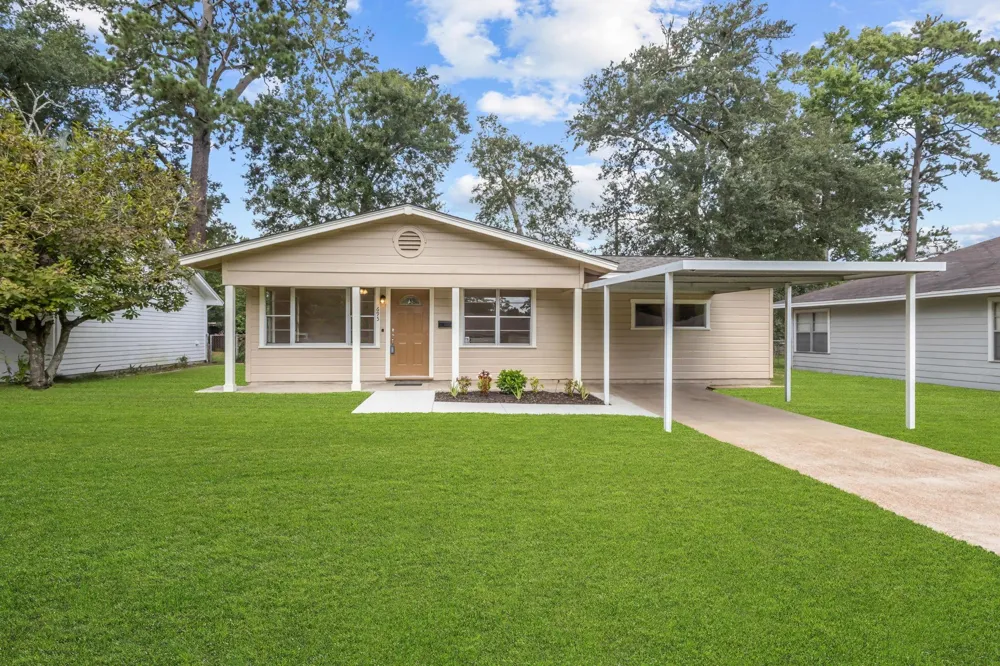 695 Callaway Drive Beaumont, TX 77706