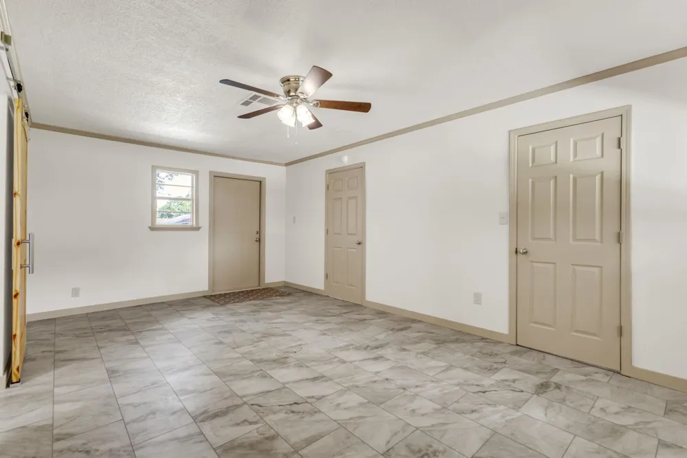 695 Callaway Drive Beaumont, TX 77706