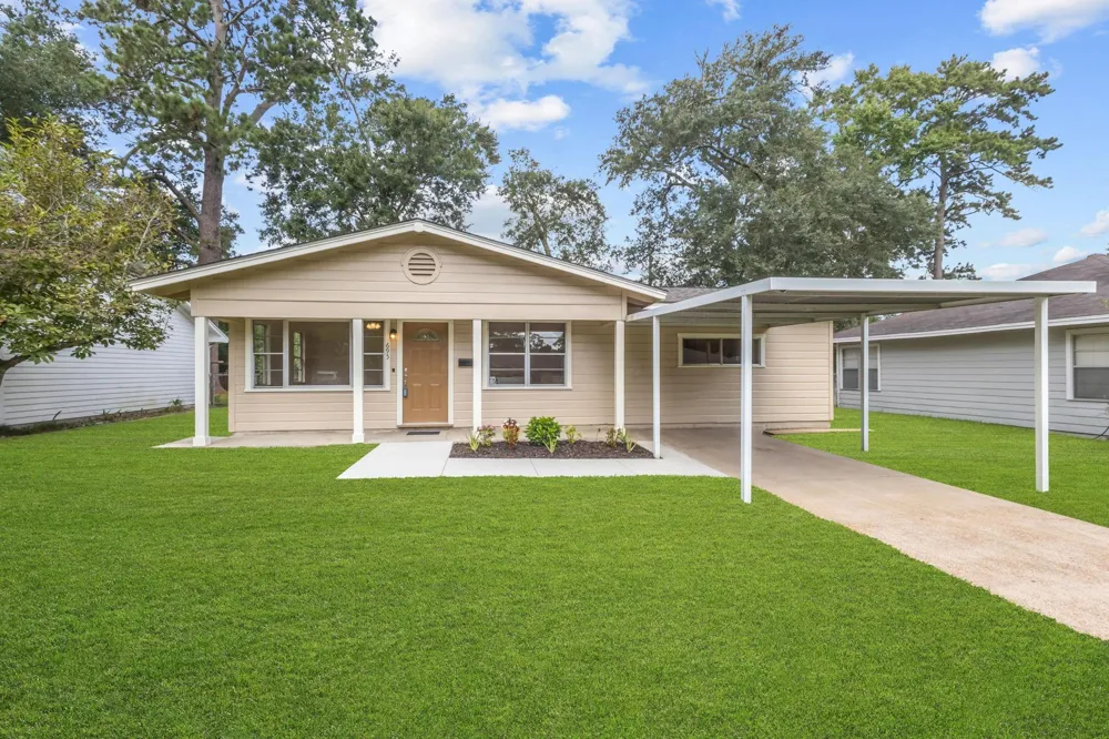 695 Callaway Drive Beaumont, TX 77706