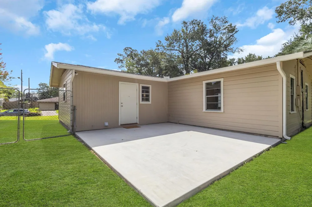 695 Callaway Drive Beaumont, TX 77706