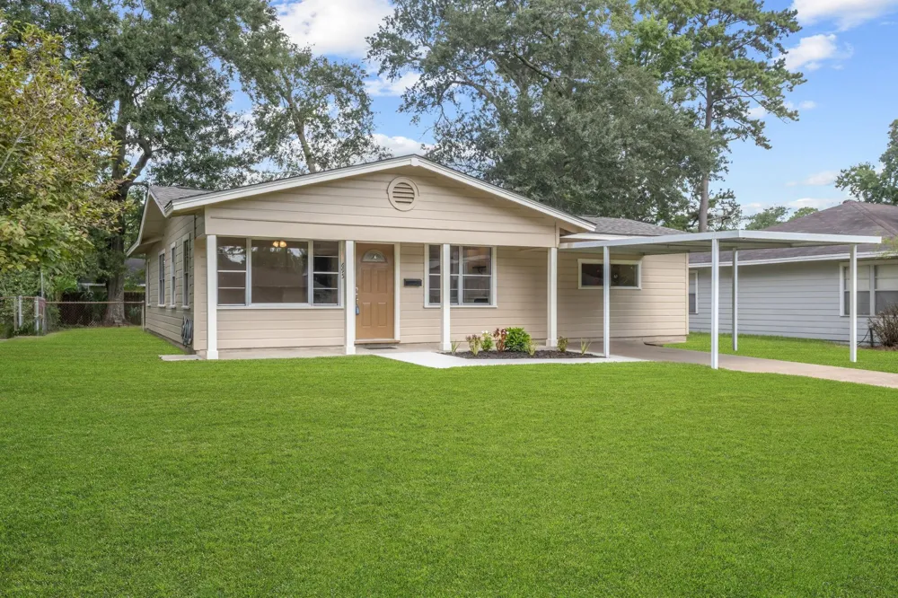 695 Callaway Drive Beaumont, TX 77706