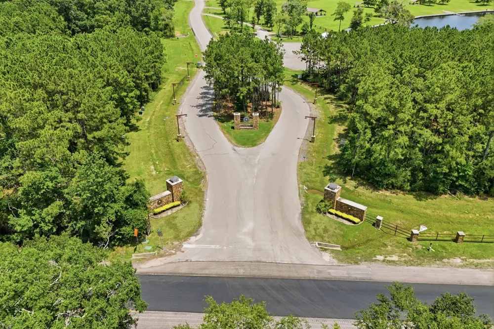11818 Grand North Road Willis, TX 77378