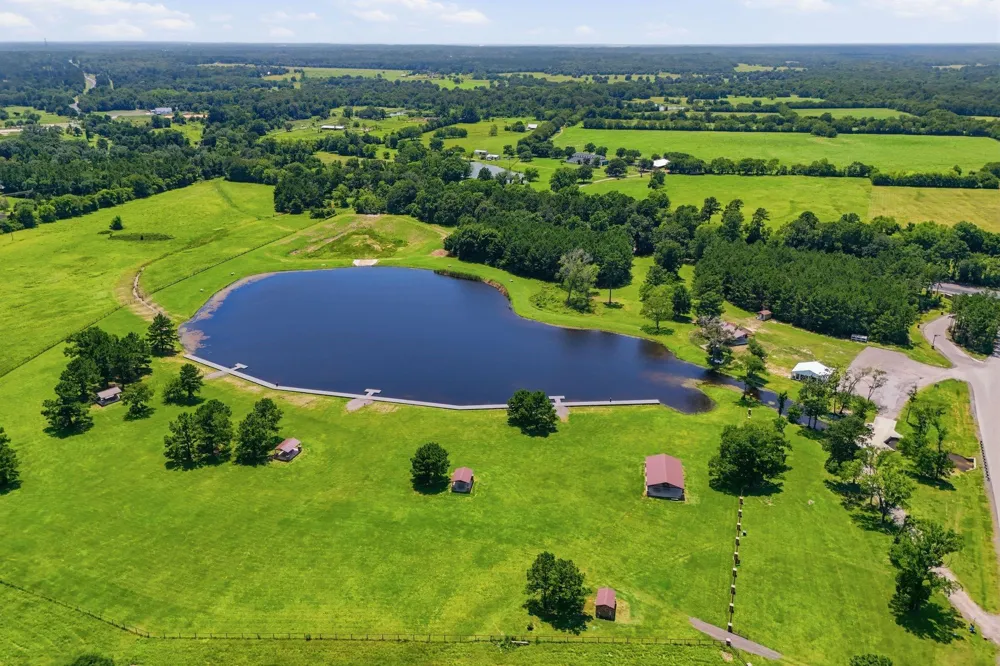 11818 Grand North Road Willis, TX 77378