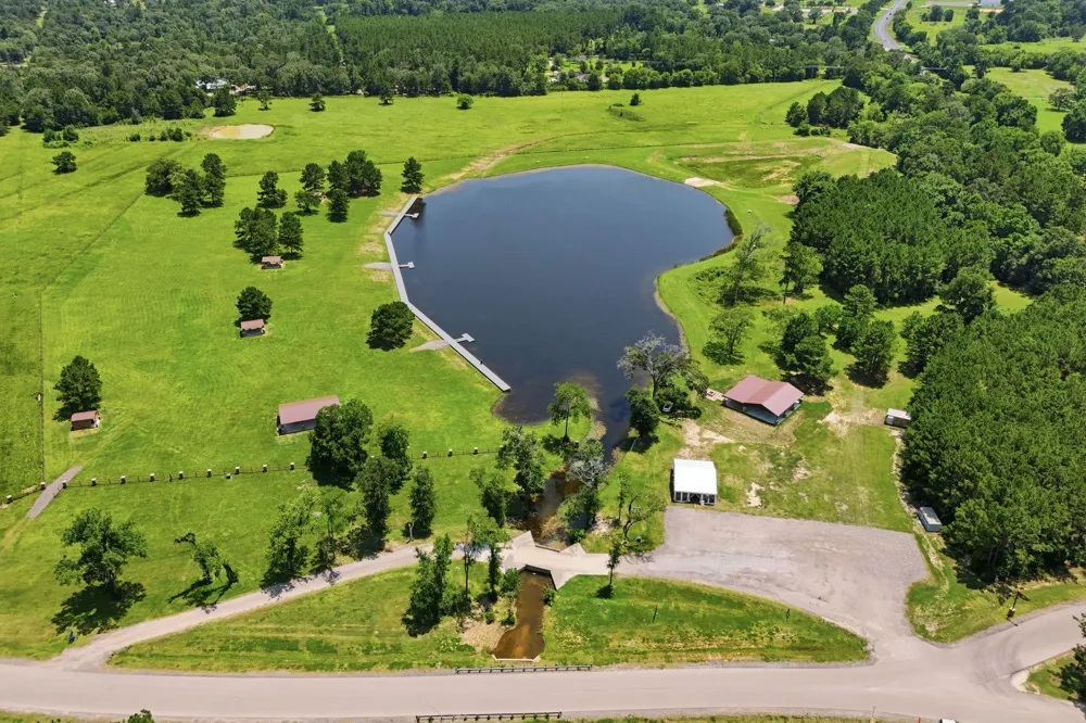 11818 Grand North Road Willis, TX 77378