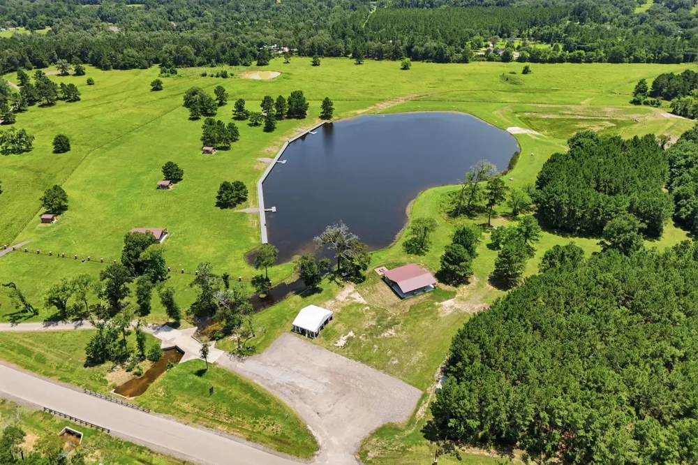 11818 Grand North Road Willis, TX 77378